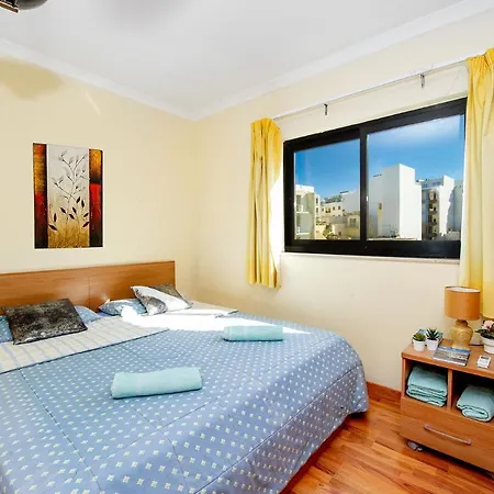 Fine Living Seacliff Apartment