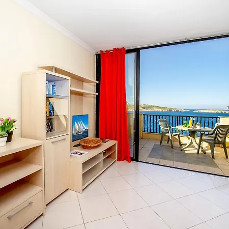 Fine Living Seacliff Apartment St. Paul's Bay